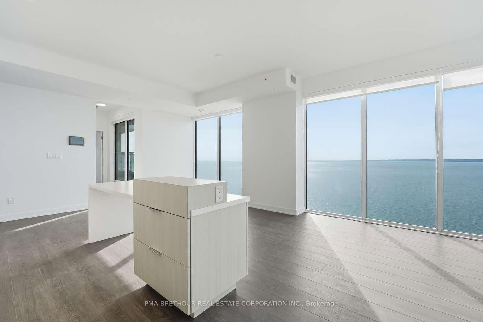 370 Martha Street, Unit 2105 thumbnail 8
