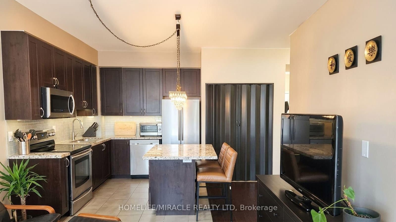 1940 Ironstone Drive, Unit 425 thumbnail 4