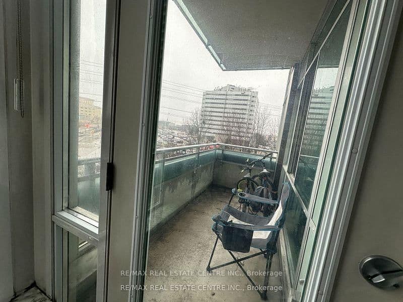 3939 Duke Of York Boulevard, Unit 301 thumbnail 12