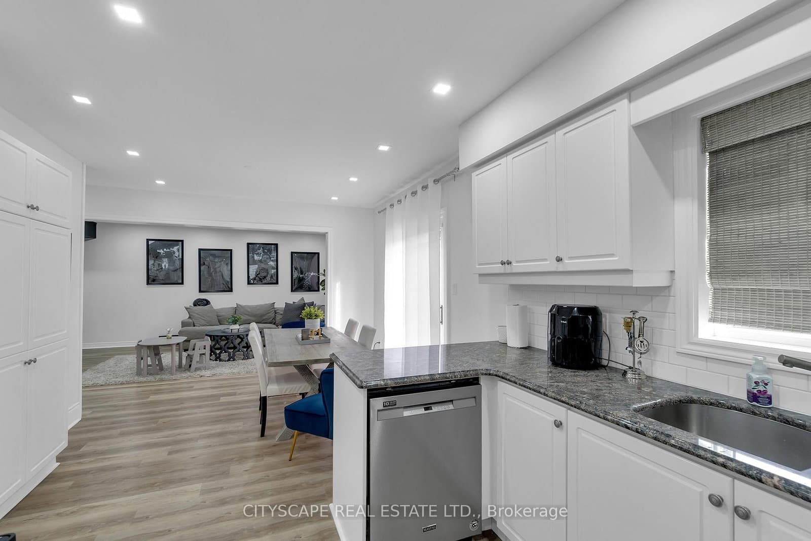 6421 Donway Drive thumbnail 12