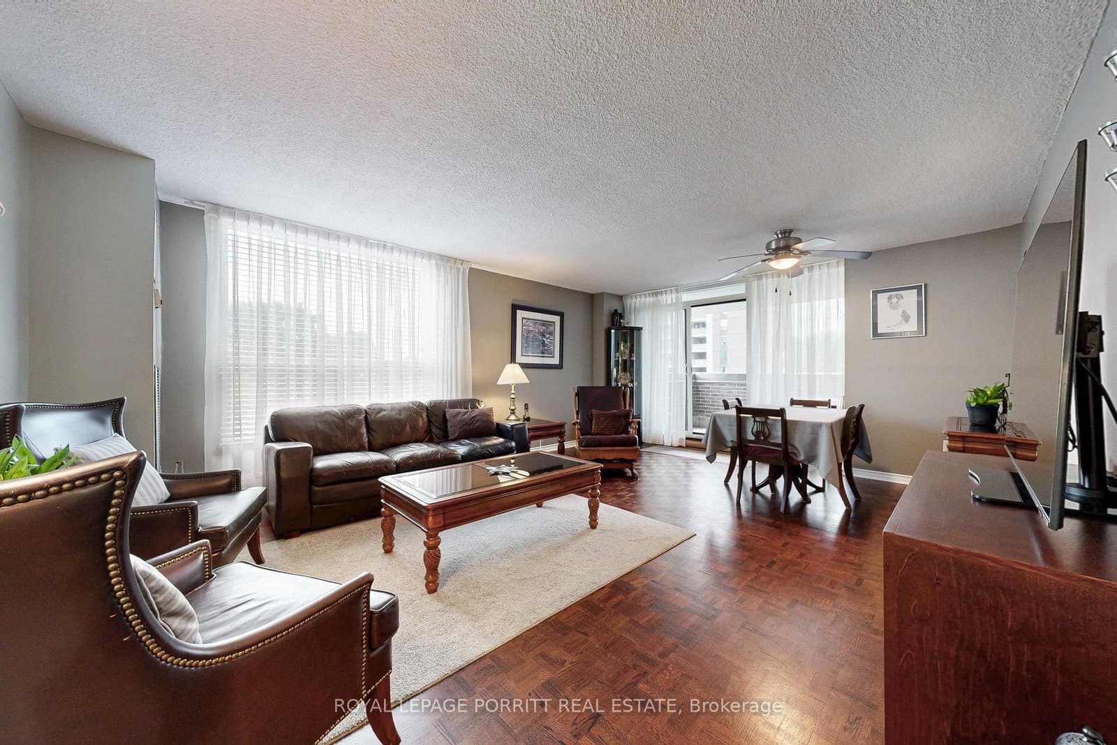 1535 Lakeshore Road E, Unit 201 thumbnail 5