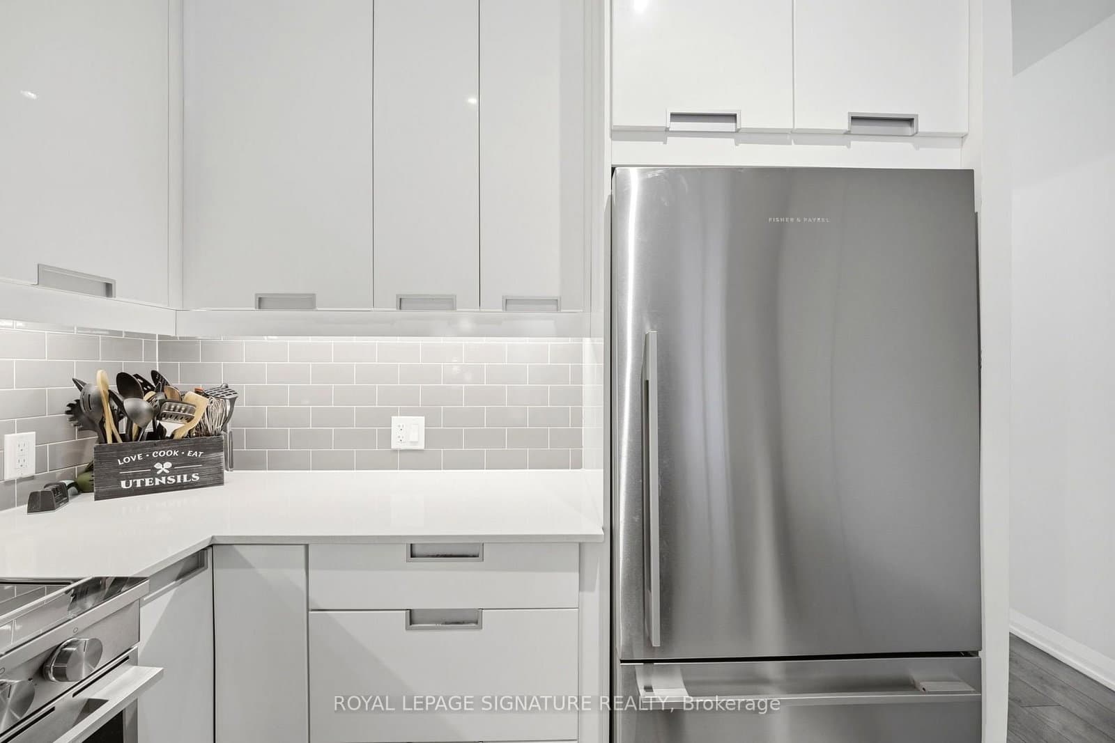 65 Watergarden Drive, Unit 212 thumbnail 15