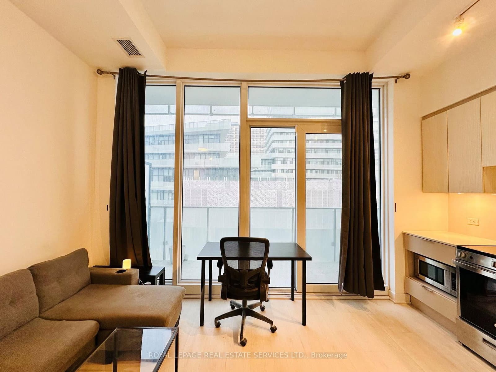 3900 Confederation Parkway, Unit 323 thumbnail 7