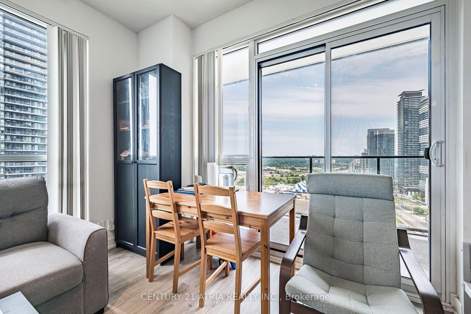 2212 Lake Shore Boulevard W, Unit 2808 thumbnail 23