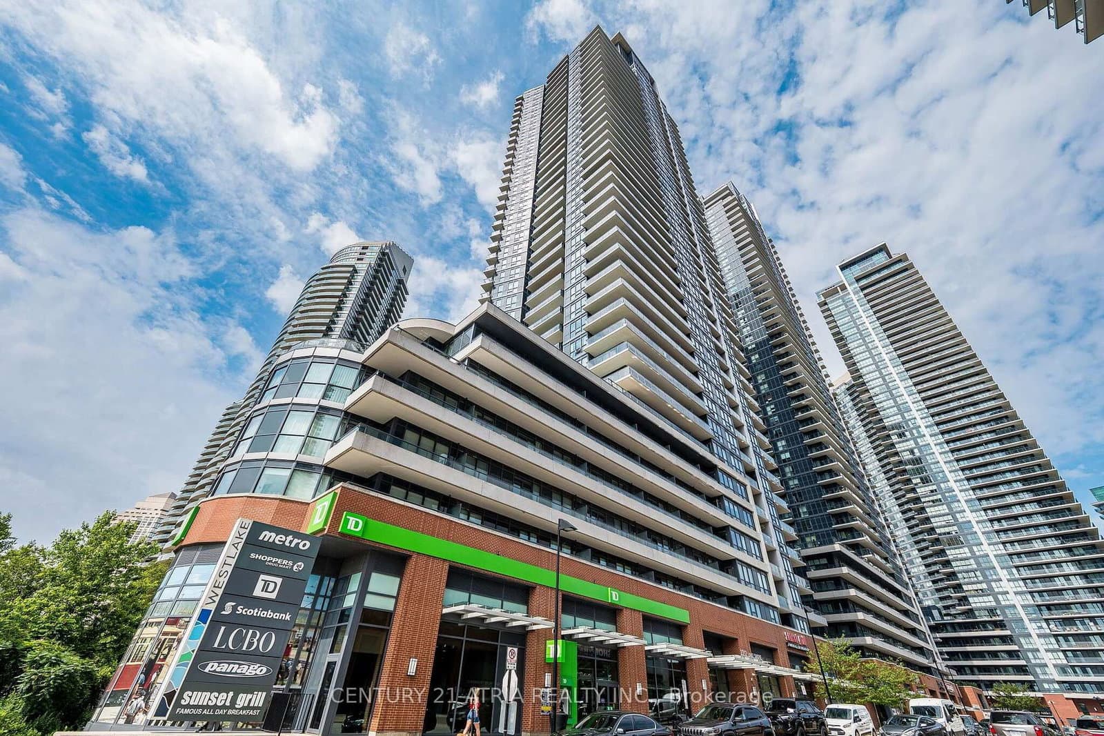 2212 Lake Shore Boulevard W, Unit 2808 thumbnail 3