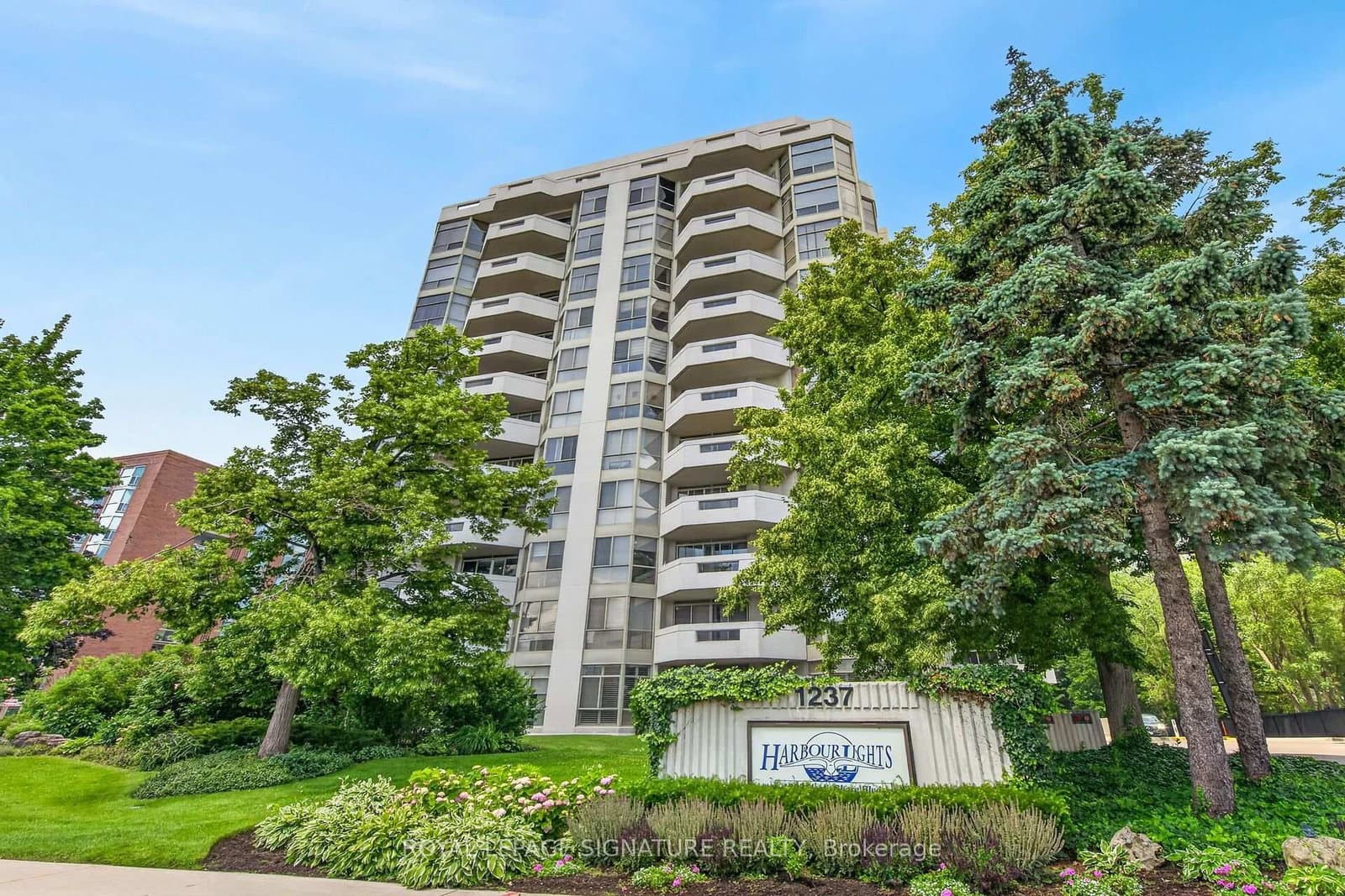 1237 North Shore Boulevard E, Unit 405 - Image 1