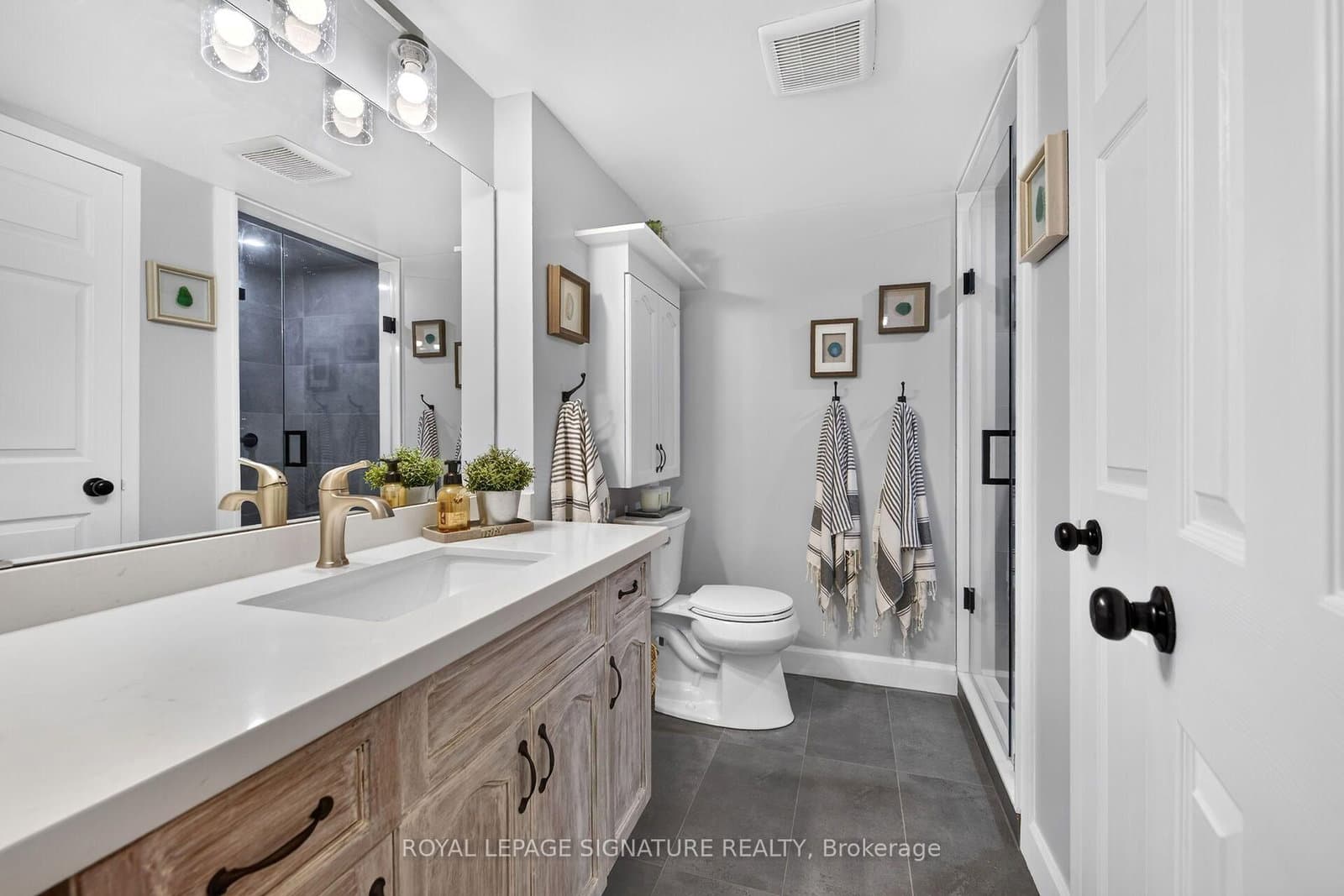 1237 North Shore Boulevard E, Unit 405 thumbnail 7