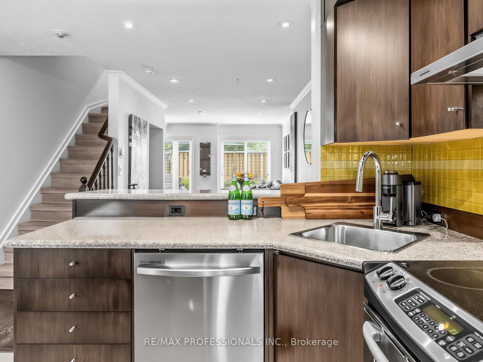 220 Manitoba Street, Unit 32 thumbnail 8