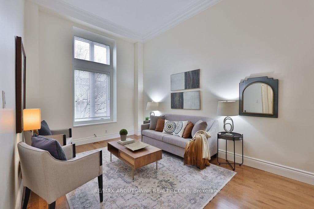 86 Forsythe Street thumbnail 5