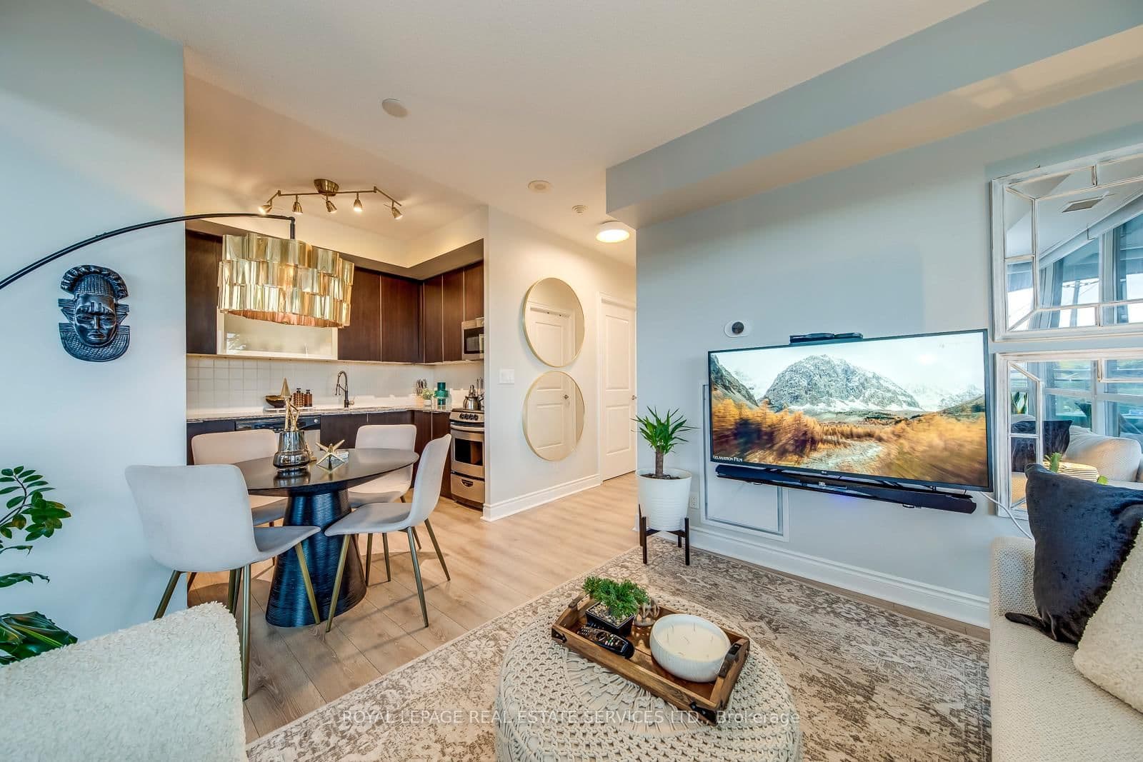 16 Brookers Lane, Unit 203 thumbnail 2