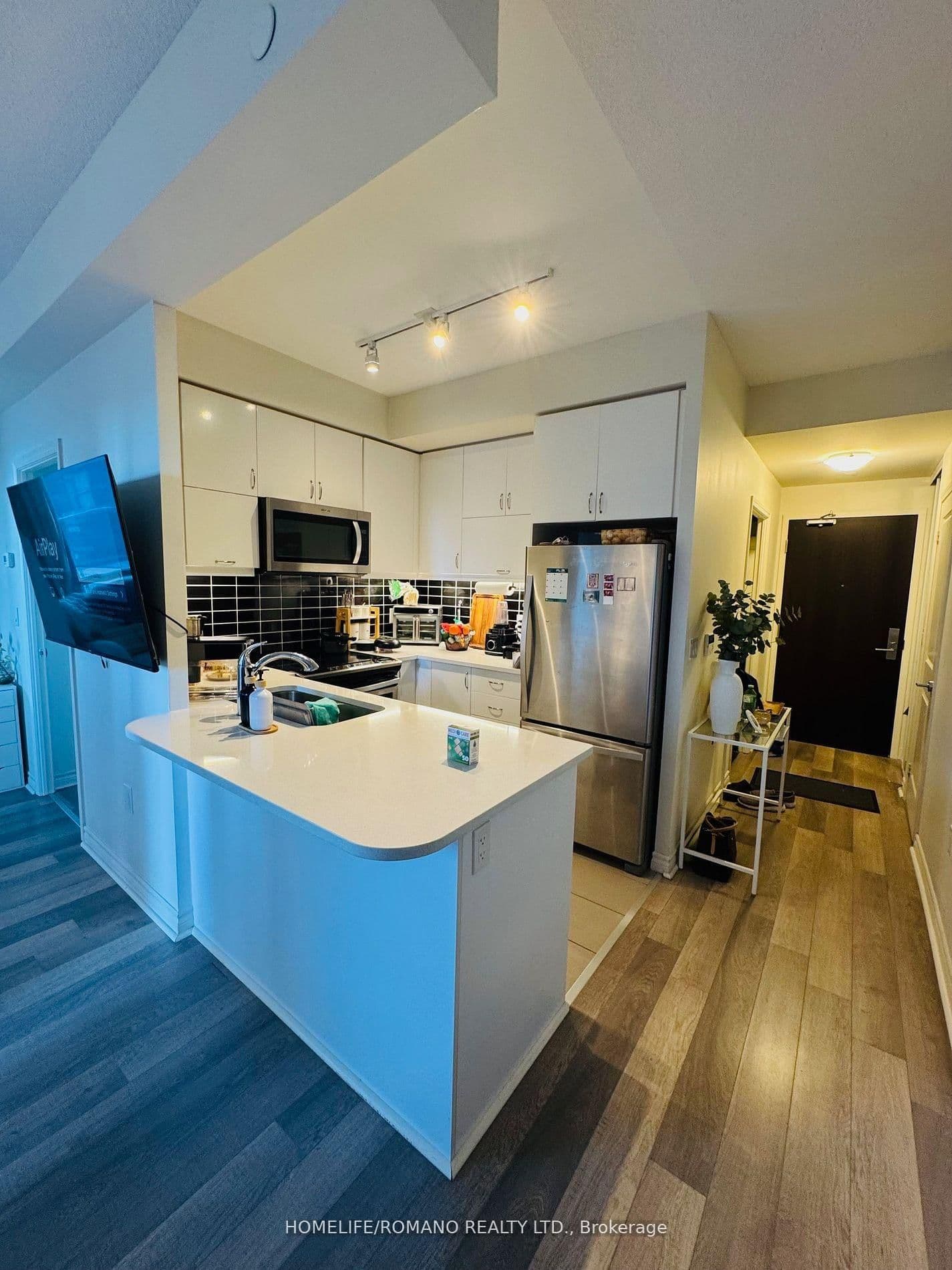 39 Annie Craig Drive, Unit 605 thumbnail 18