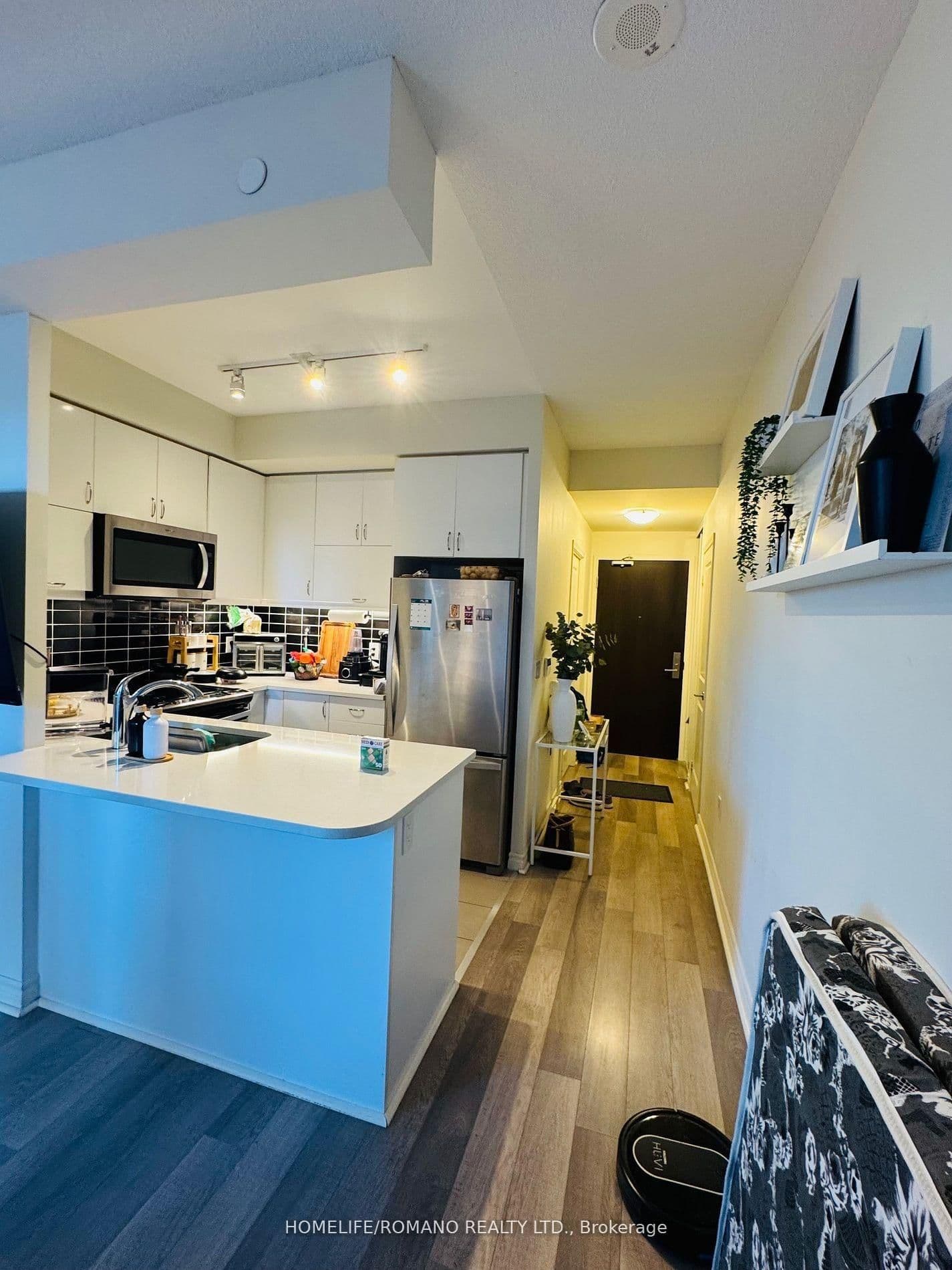 39 Annie Craig Drive, Unit 605 thumbnail 6