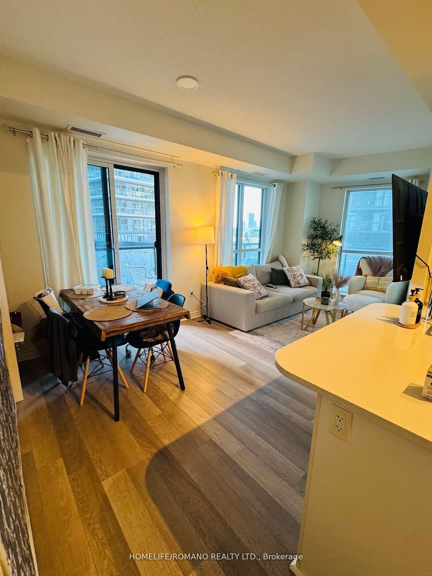 39 Annie Craig Drive, Unit 605 thumbnail 7