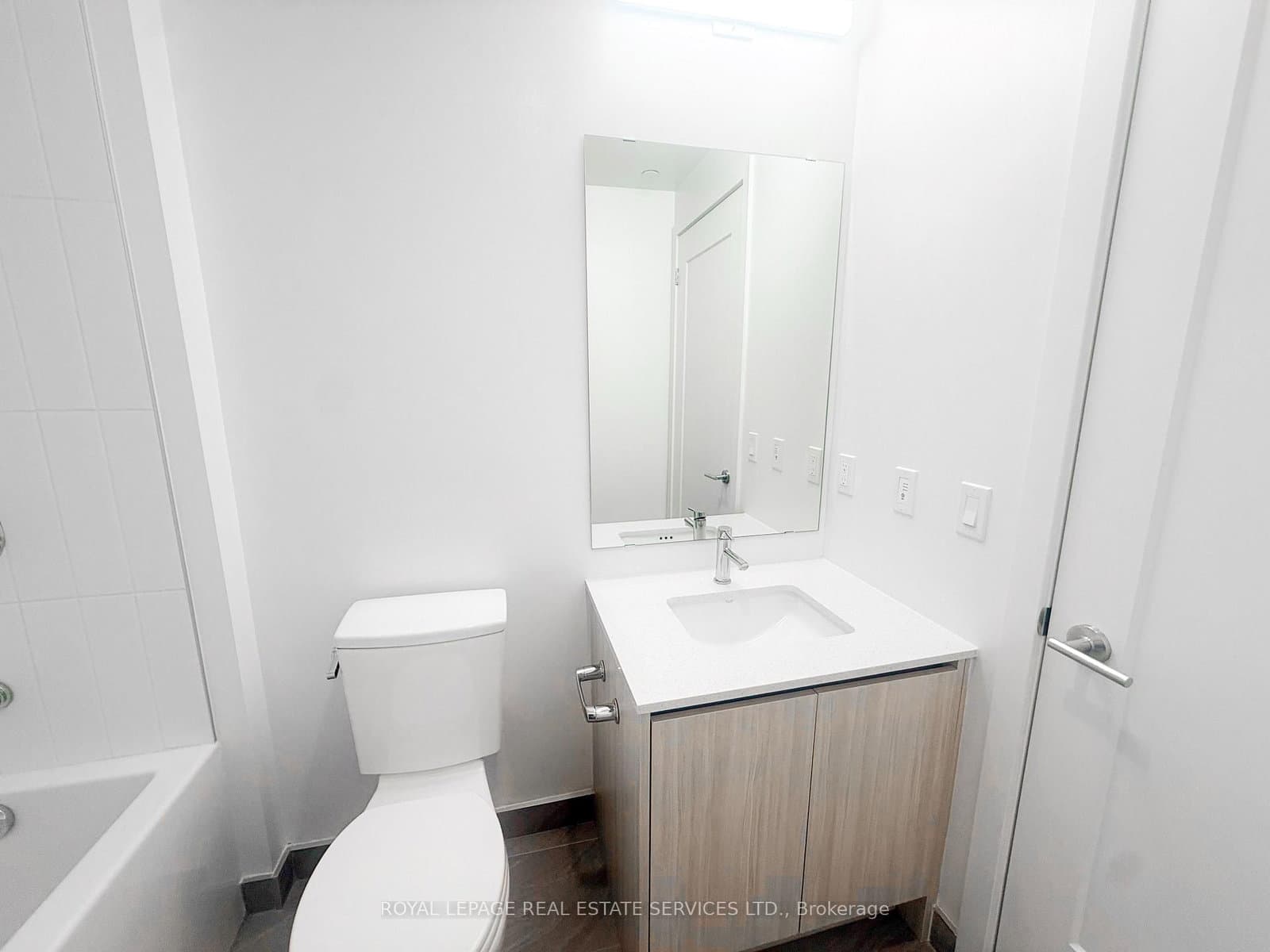 799 The Queensway, Unit 105 Upper thumbnail 20