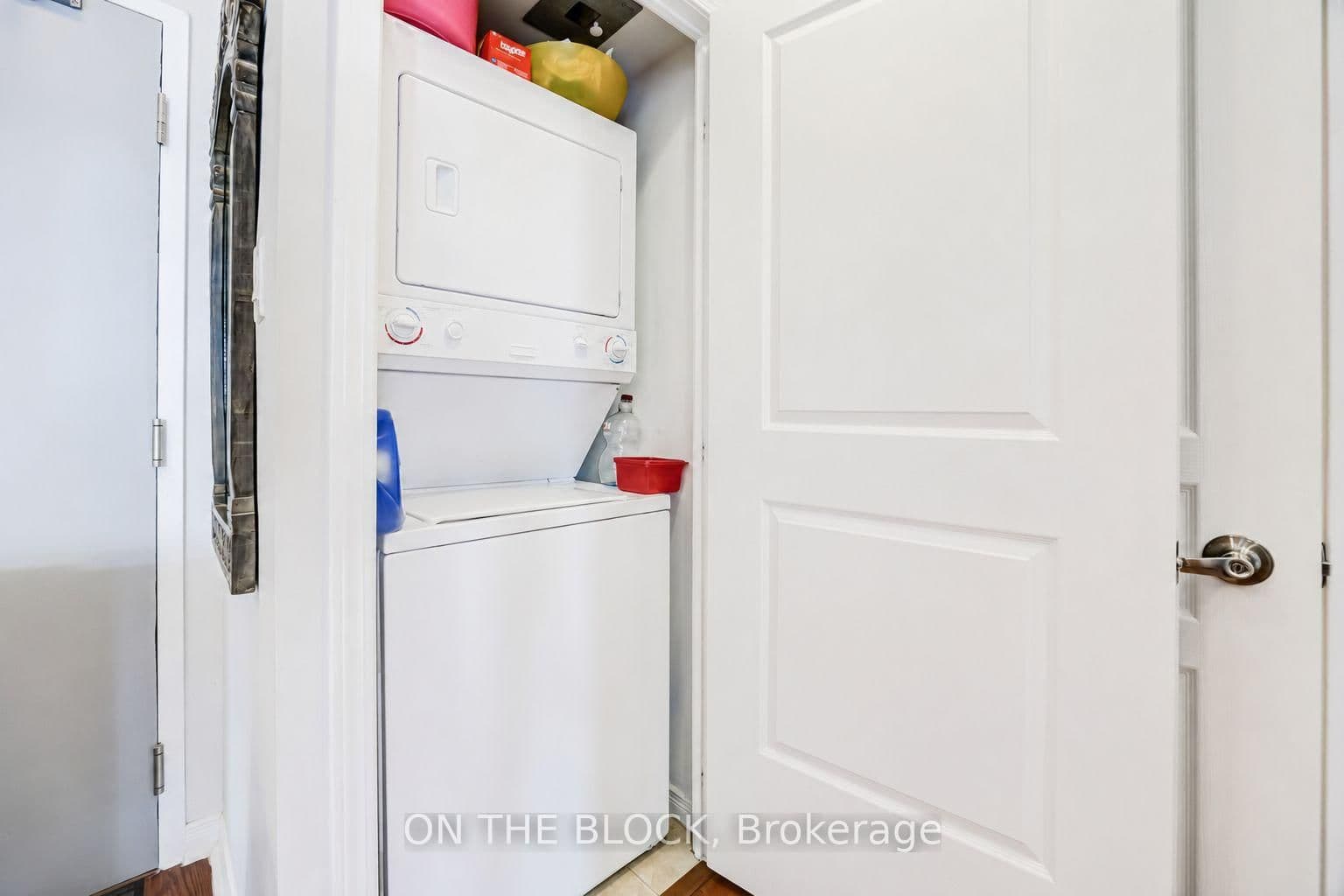 2495 Dundas Street W, Unit 107 thumbnail 14