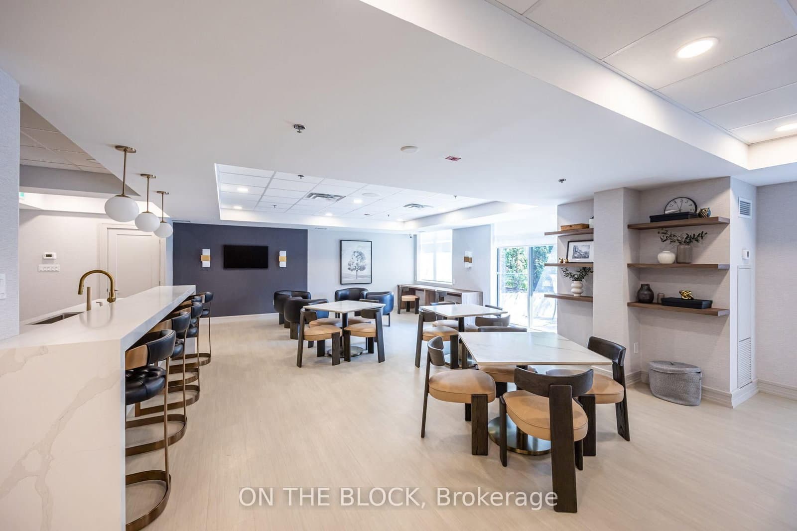 2495 Dundas Street W, Unit 107 thumbnail 25