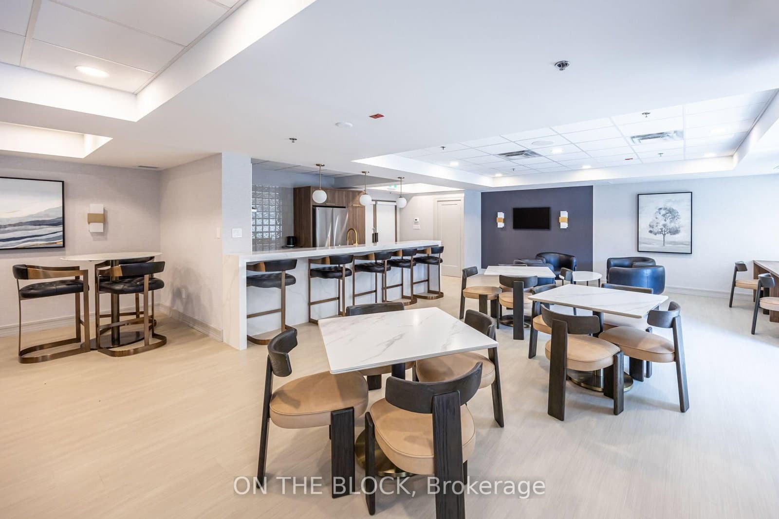 2495 Dundas Street W, Unit 107 thumbnail 27