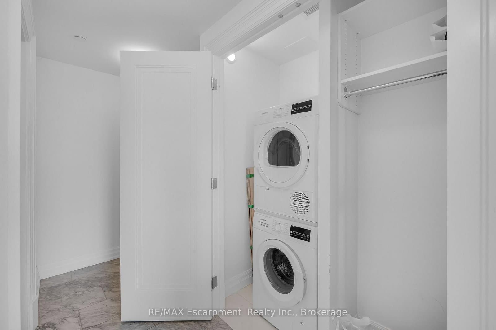 2060 Lakeshore Road, Unit 605 thumbnail 22