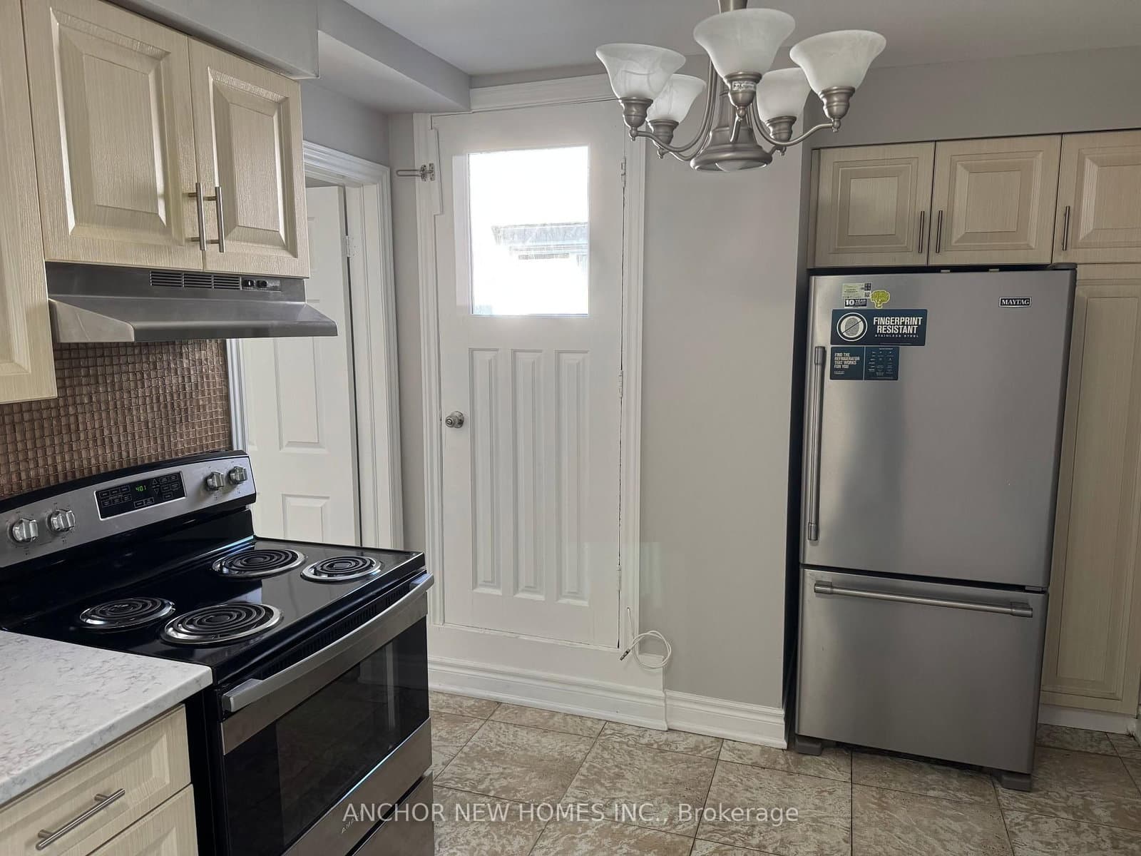 1598 Eglinton Avenue W, Unit 2 thumbnail 2