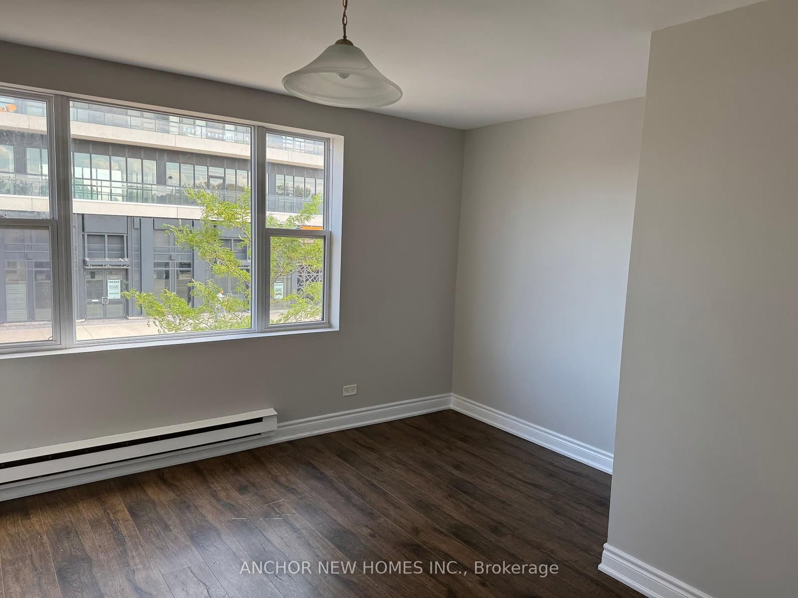 1598 Eglinton Avenue W, Unit 2 thumbnail 5