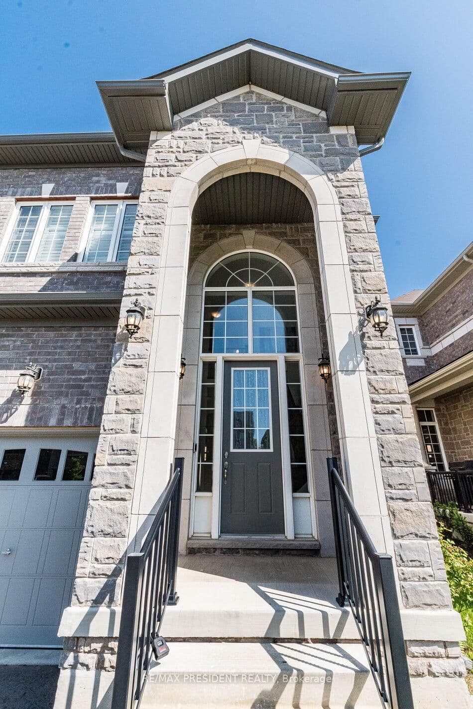 16 Monarch Drive thumbnail 3