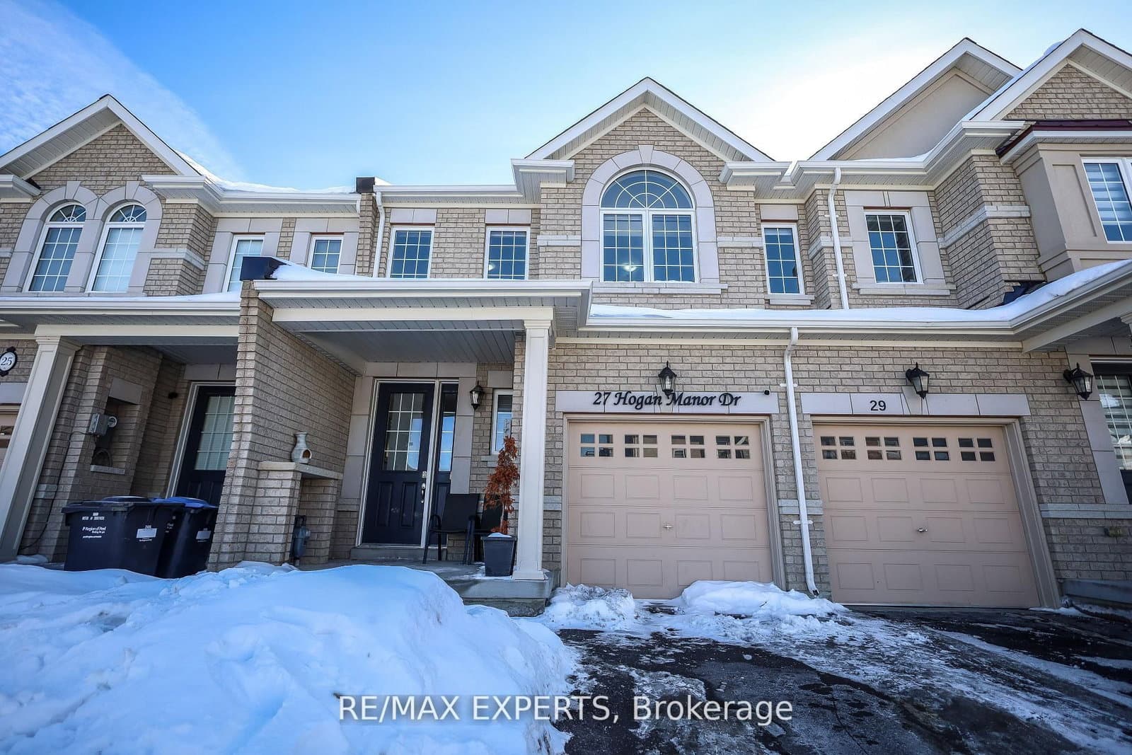 27 Hogan Manor Drive thumbnail 3