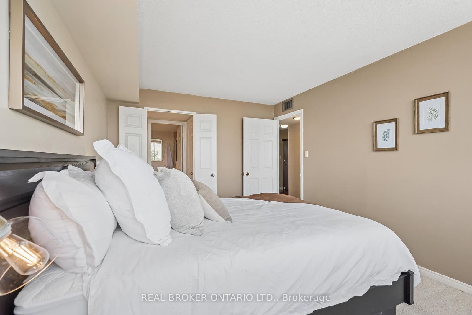 880 Dundas Street W, Unit 503 thumbnail 25