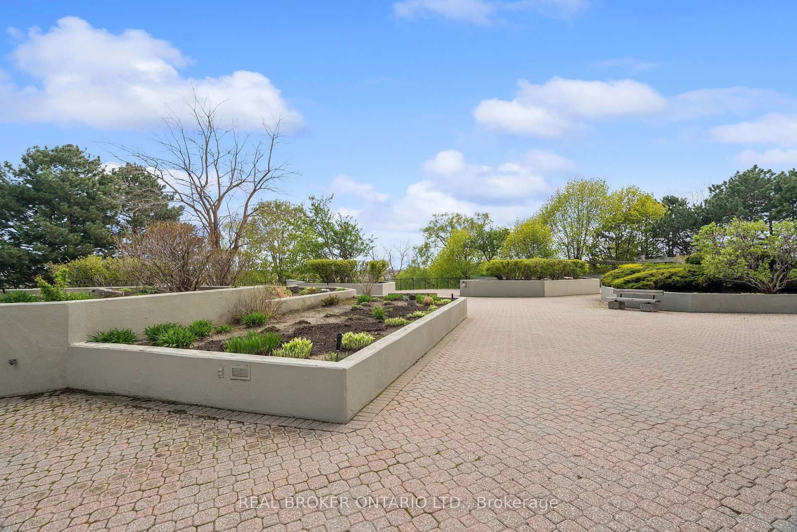 880 Dundas Street W, Unit 503 thumbnail 43