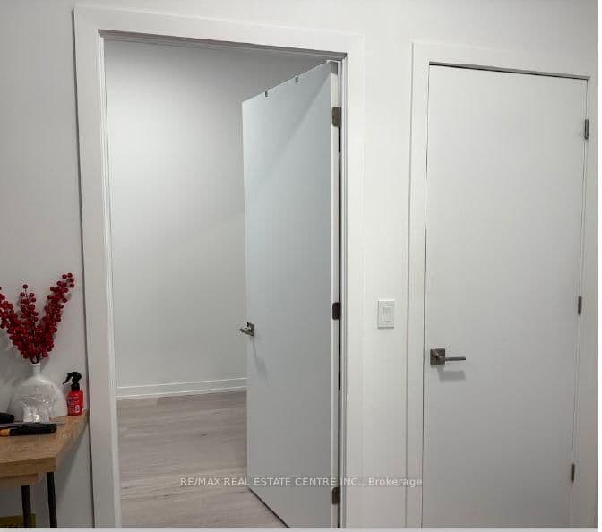 2501 Saw Whet Boulevard E, Unit 111 thumbnail 11