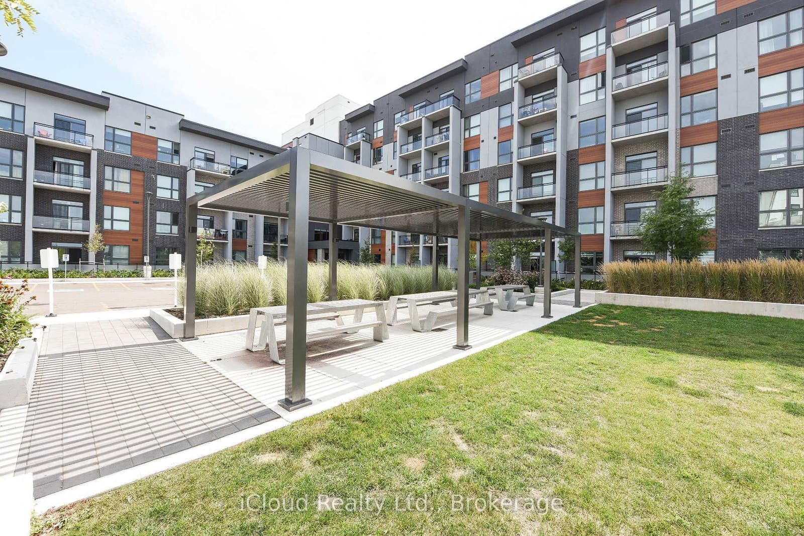 95 Dundas Street, Unit 004 - Image 1