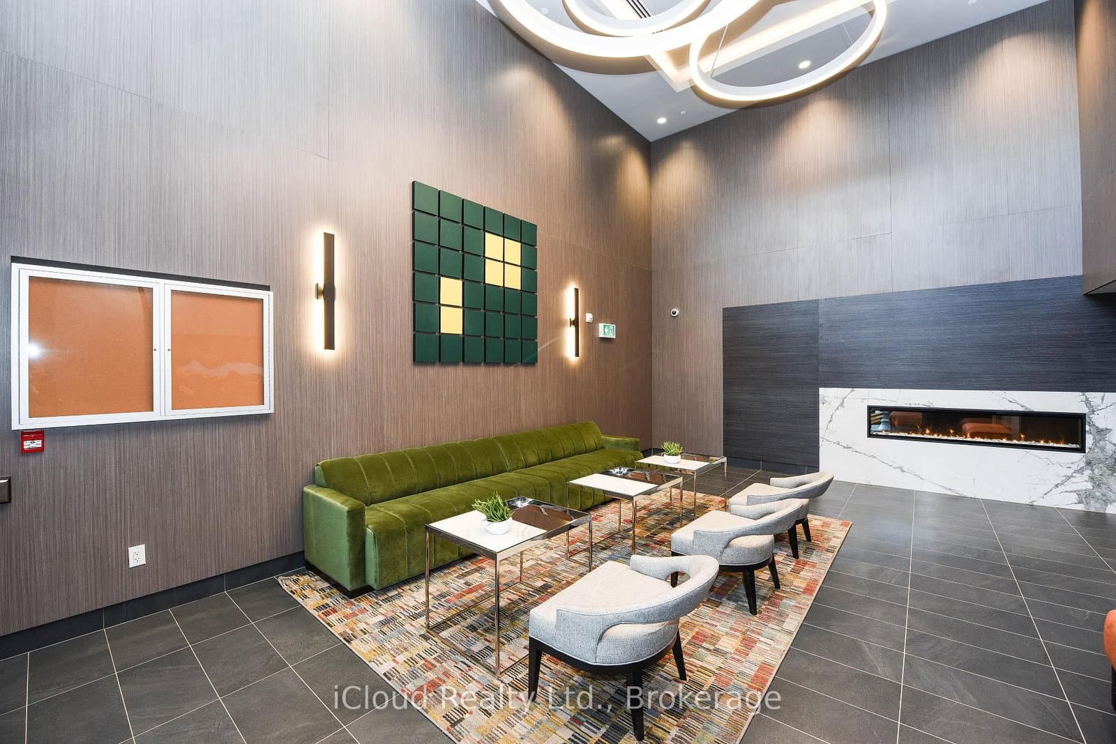 95 Dundas Street, Unit 004 thumbnail 3