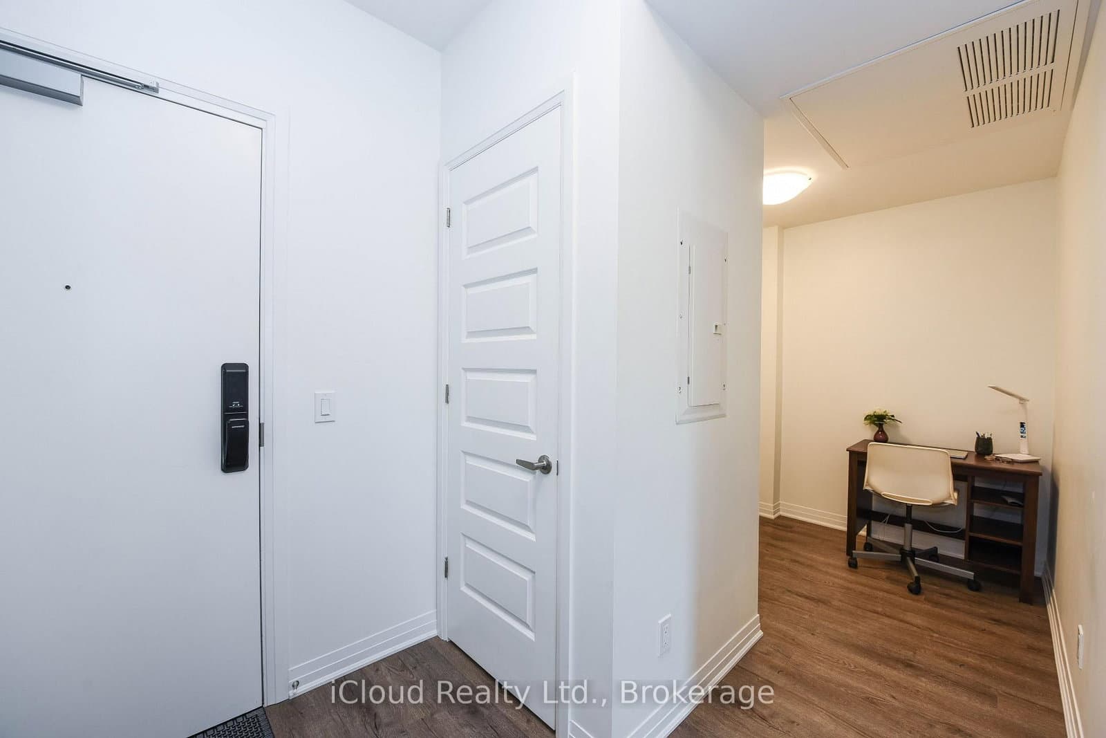 95 Dundas Street, Unit 004 thumbnail 40