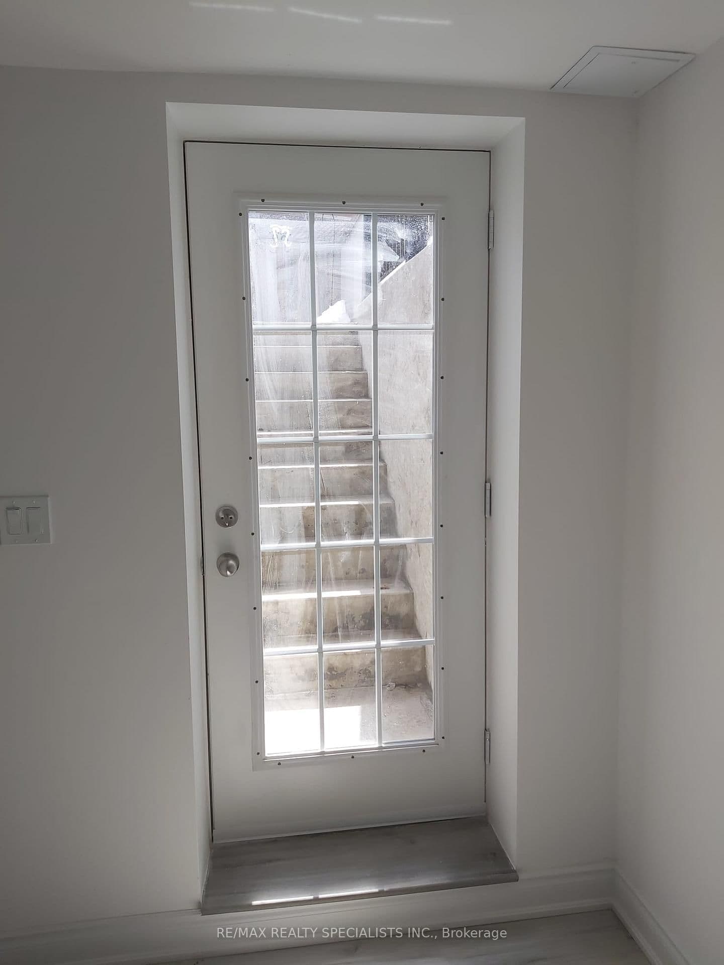 6923 Dillingwood Drive, Unit BSMNT thumbnail 4