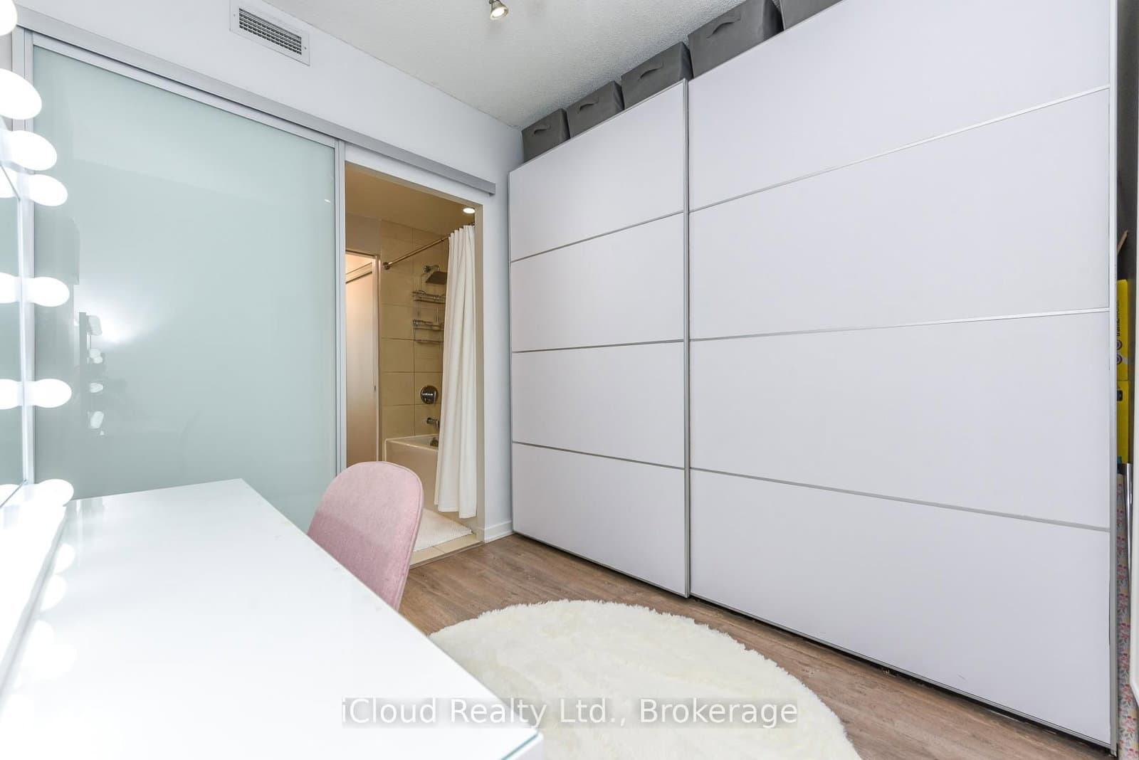 103 The Queensway, Unit 1303 thumbnail 14