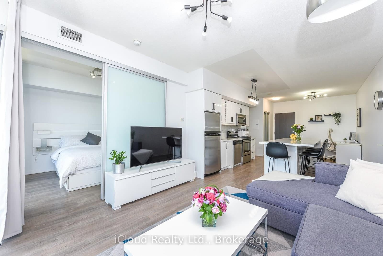 103 The Queensway, Unit 1303 thumbnail 9