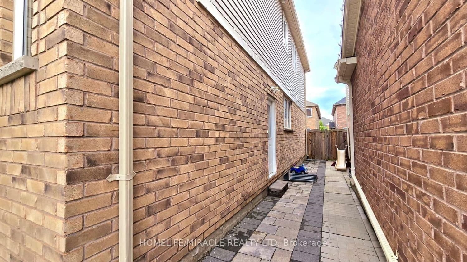 91 Tysonville Circle, Unit Lower - Image 1