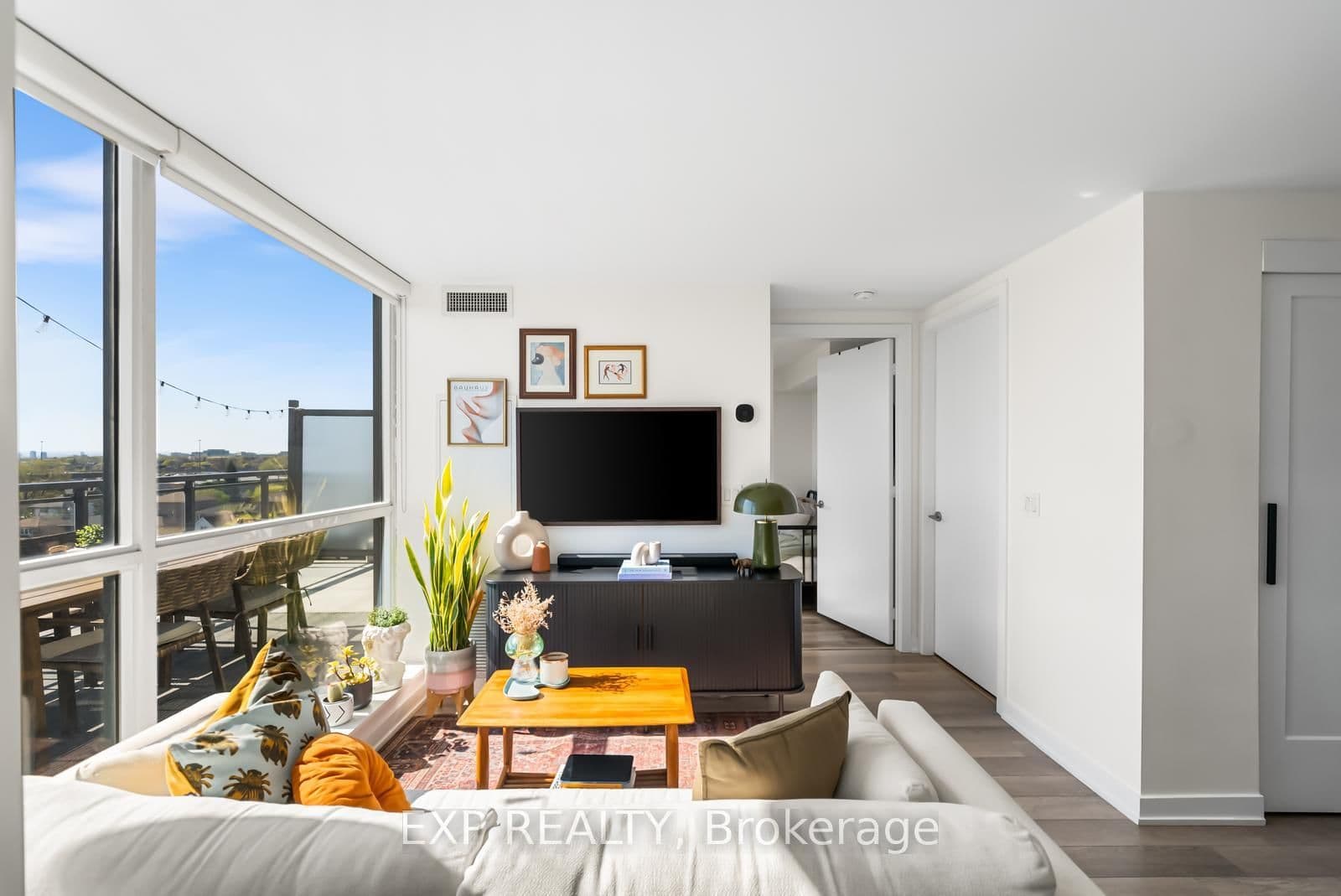 16 Mcadam Avenue, Unit 705 thumbnail 16