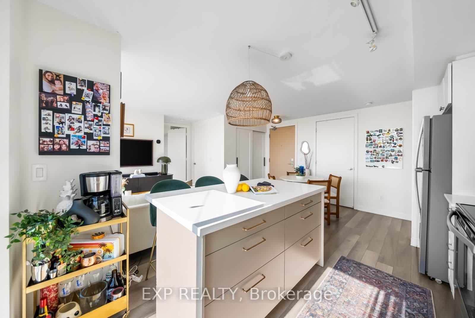 16 Mcadam Avenue, Unit 705 thumbnail 17