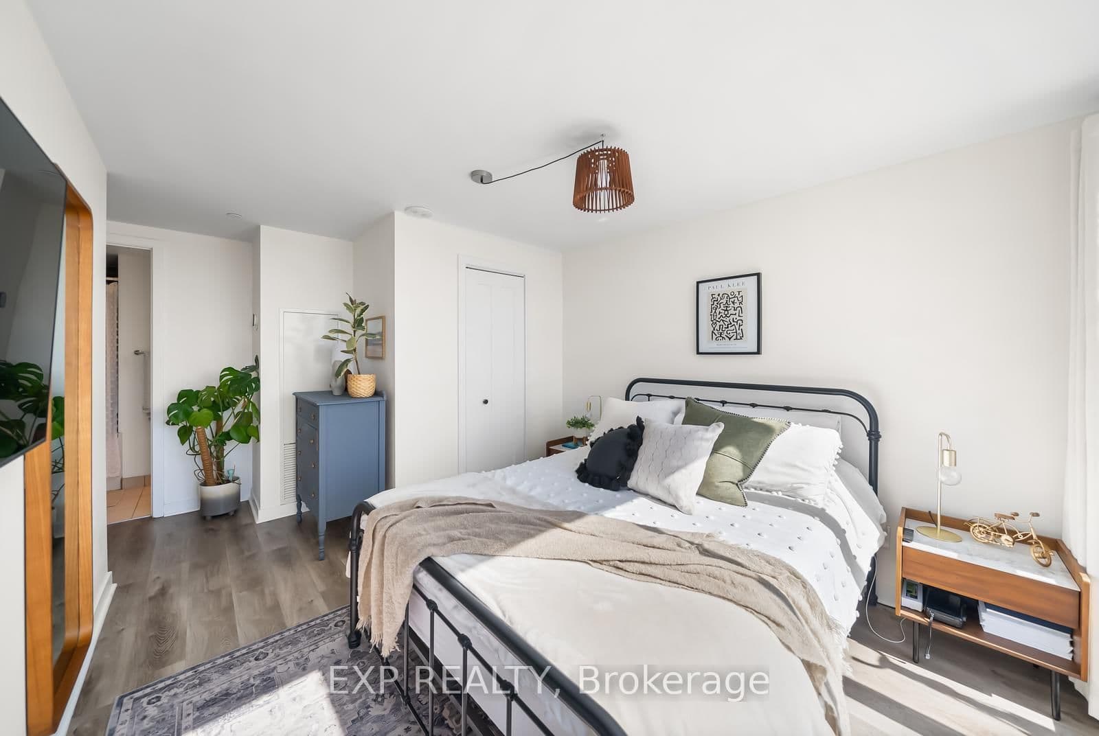 16 Mcadam Avenue, Unit 705 thumbnail 21