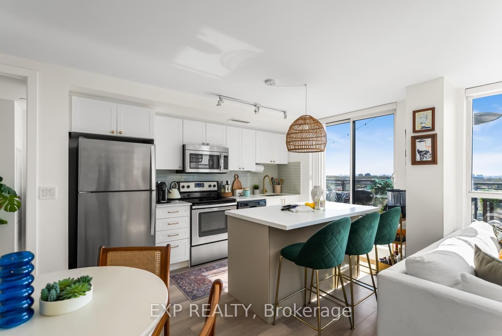 16 Mcadam Avenue, Unit 705 thumbnail 8