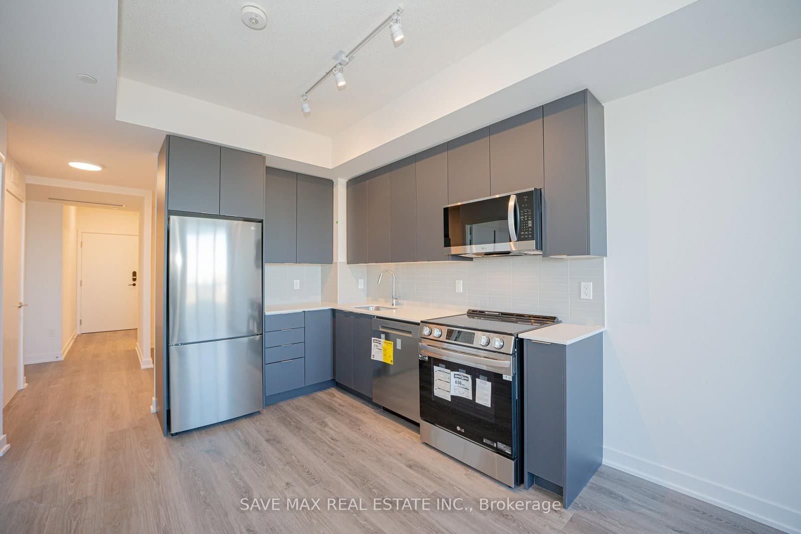 225 Malta Avenue, Unit 421 thumbnail 10