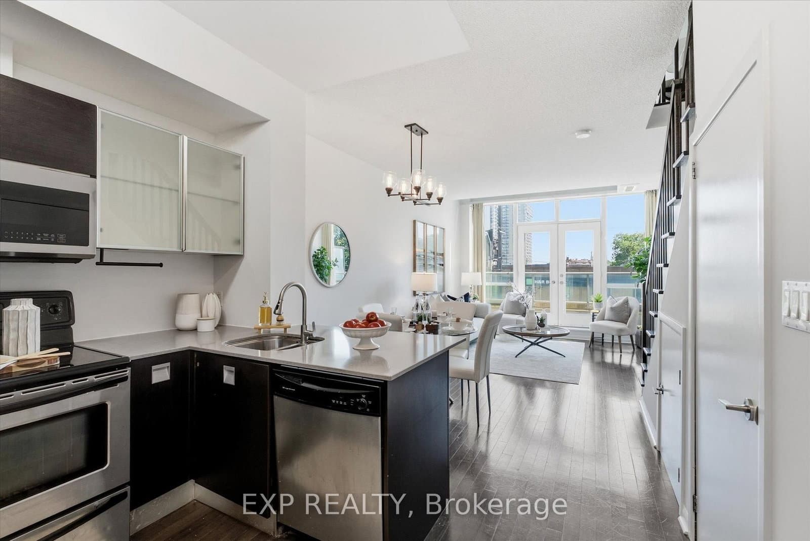3391 Bloor Street W, Unit 221 thumbnail 3