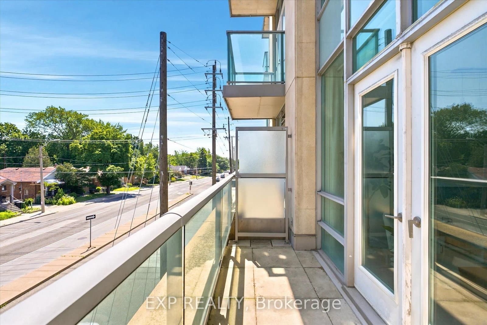 3391 Bloor Street W, Unit 221 thumbnail 32