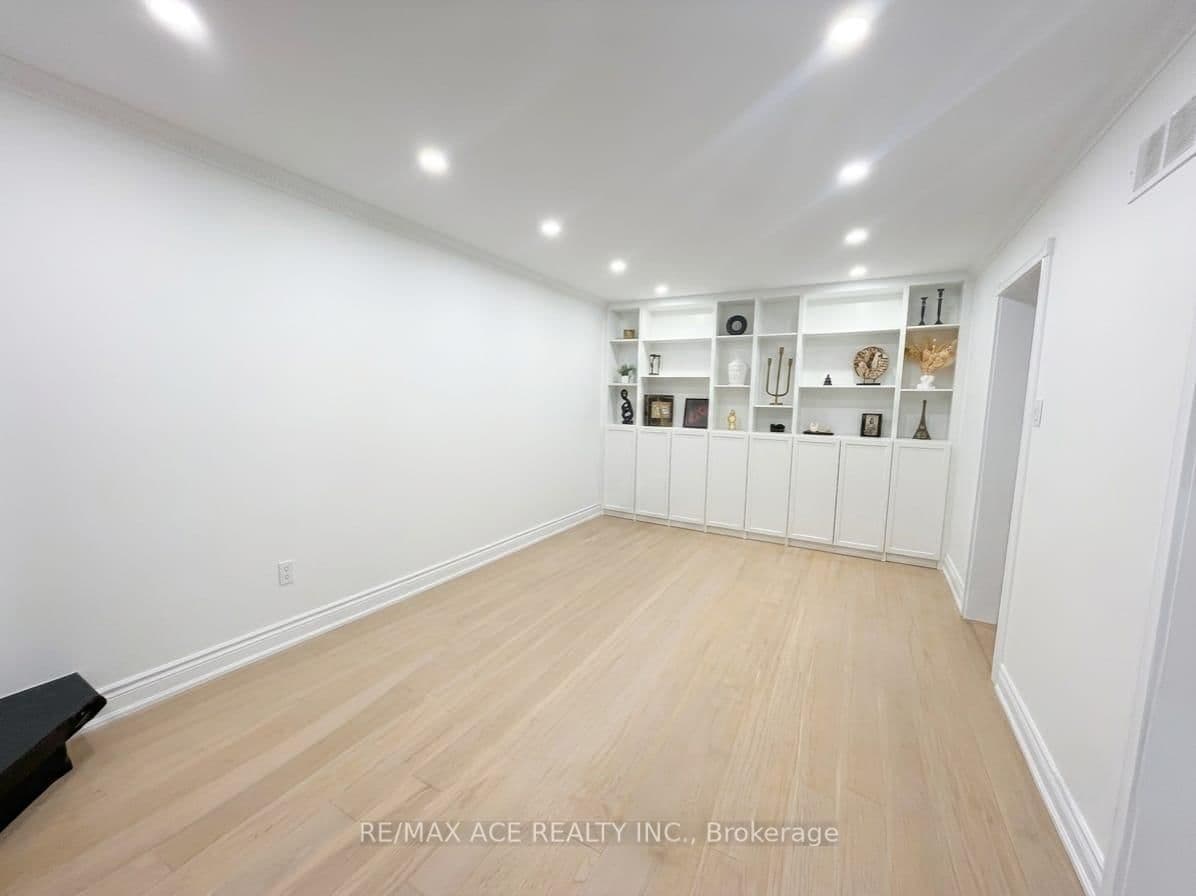 250 Murray Street thumbnail 21