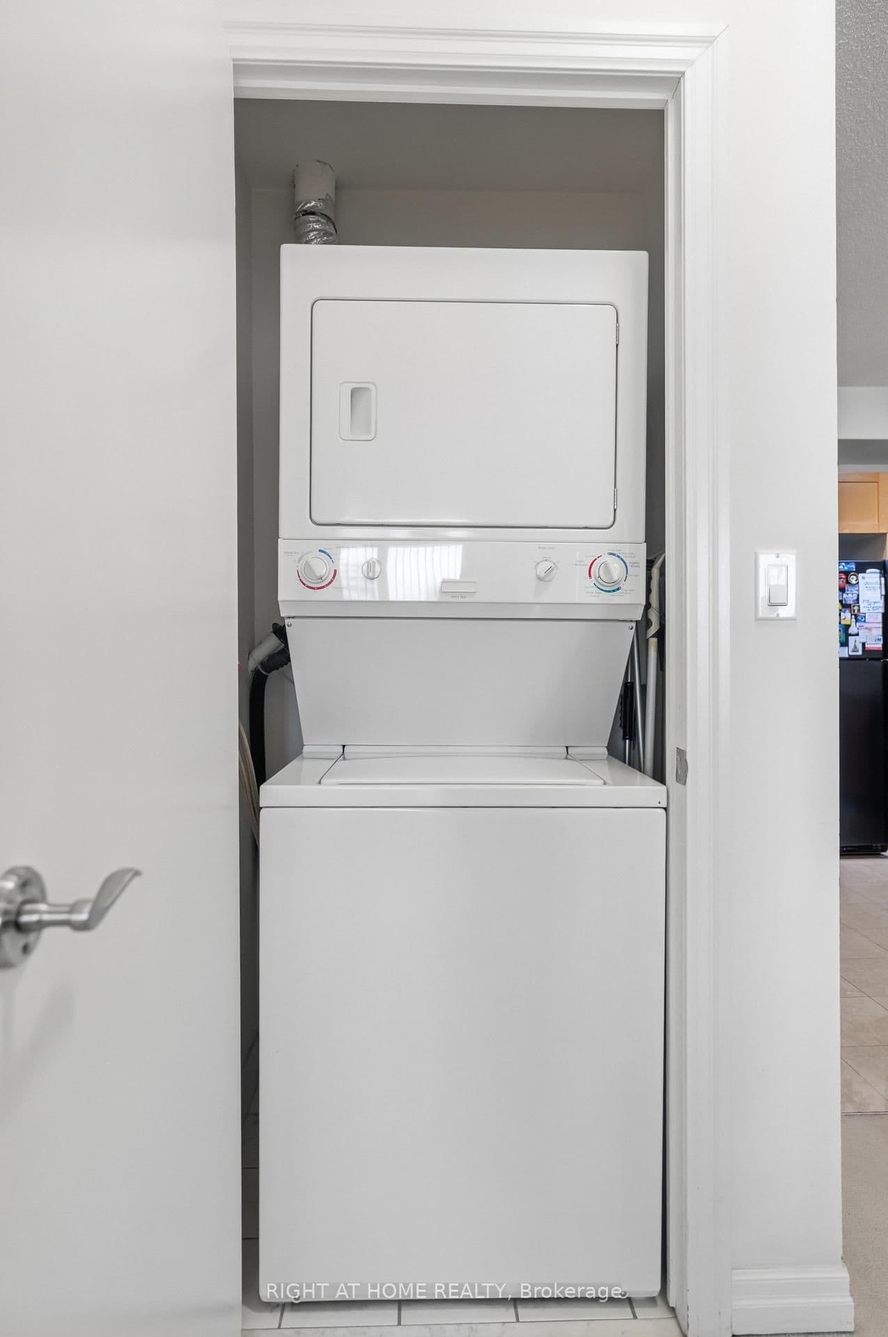 1359 E Rathburn Road E, Unit 1007 thumbnail 27