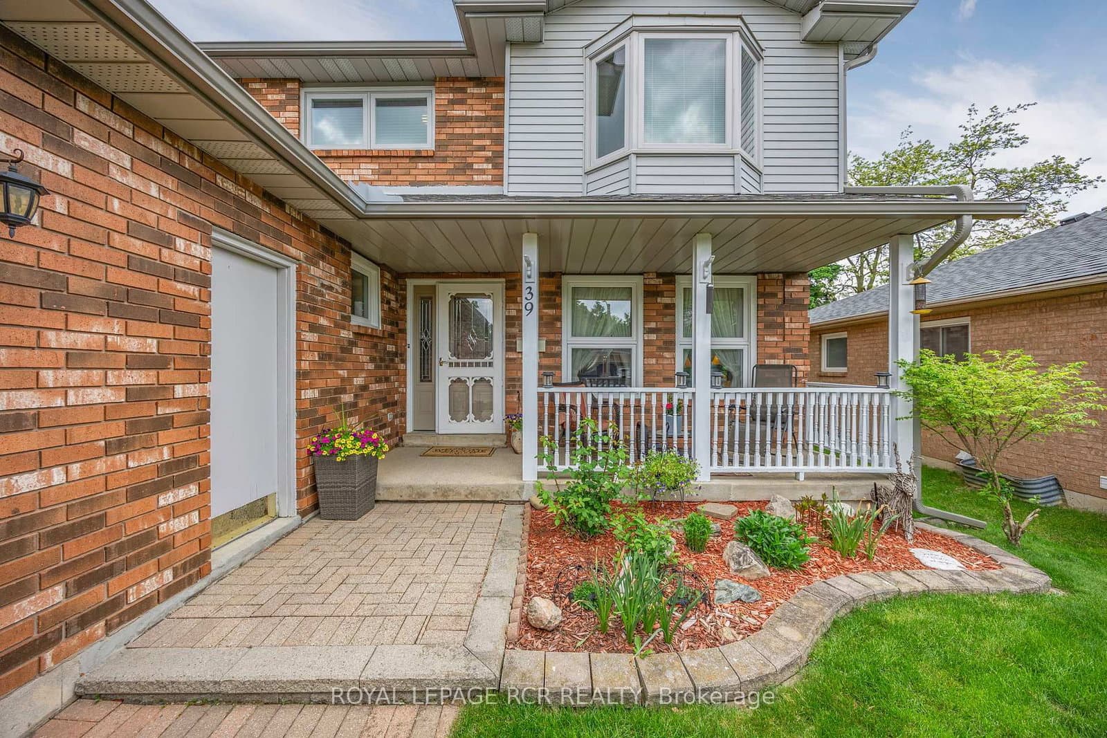 39 Passmore Avenue thumbnail 2