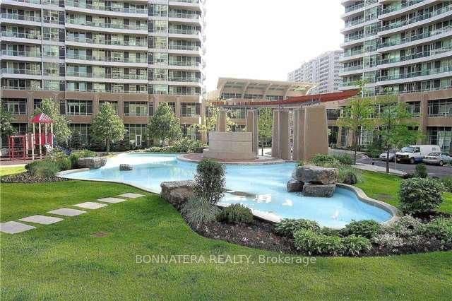 33 Elm Drive, Unit 1506 thumbnail 24