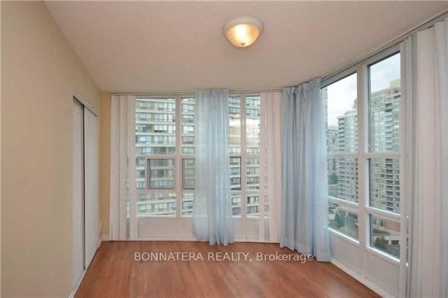 33 Elm Drive, Unit 1506 thumbnail 4