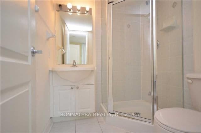 33 Elm Drive, Unit 1506 thumbnail 5