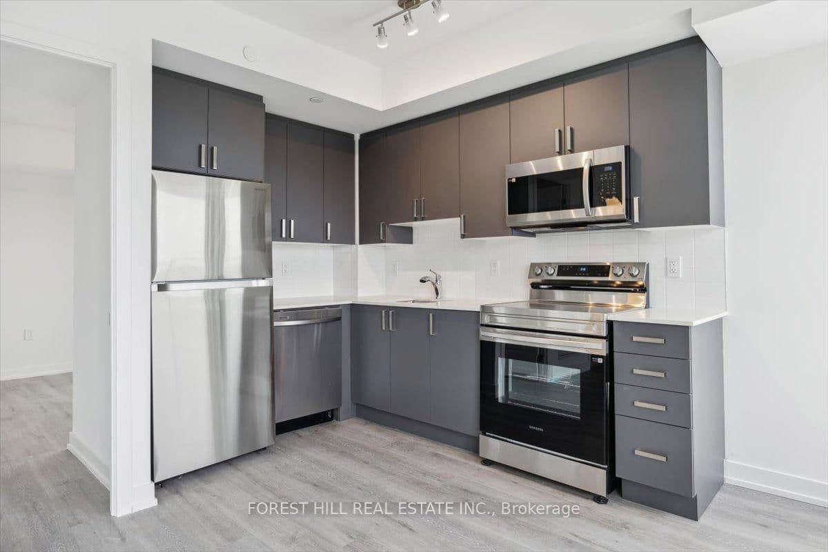 556 Marlee Avenue, Unit 911 thumbnail 11